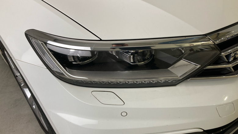 Volkswagen Passat 2.0 TDI SCR 190 R-Line 5dr DSG [Pan Rf] [7 Speed] Diesel Estate